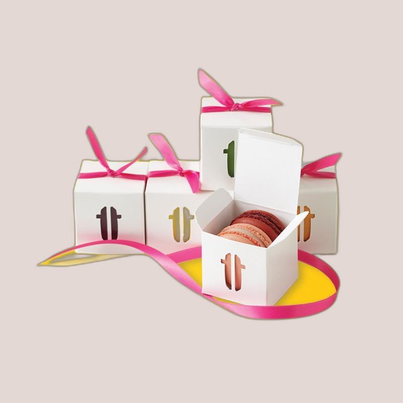 Custom_Design_Fancy_Macaron_Boxes_1.jpg
