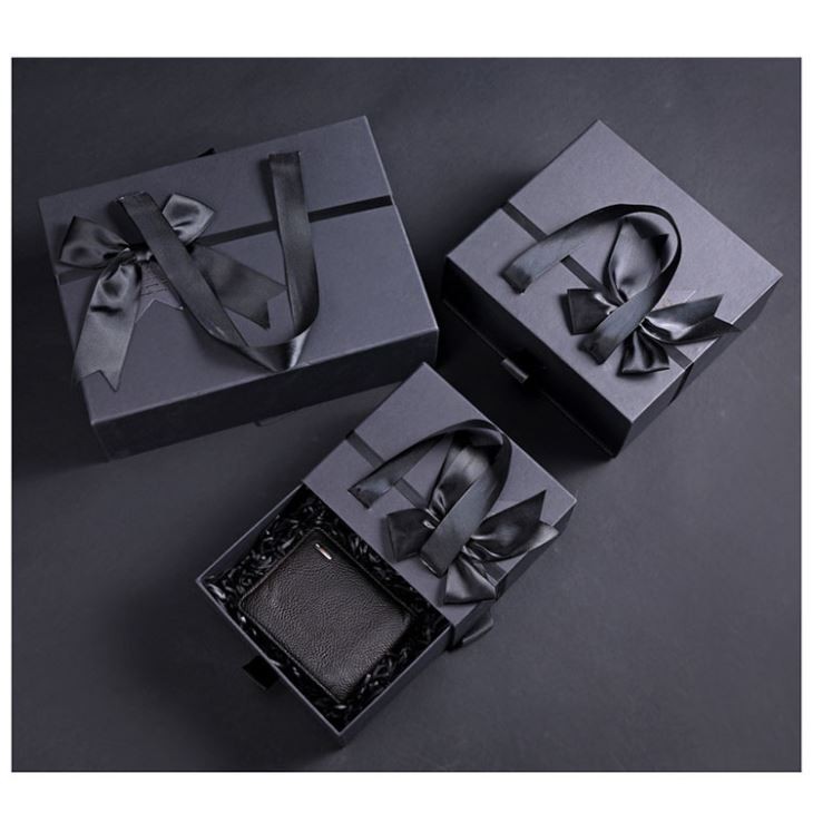 Black Rigid Box